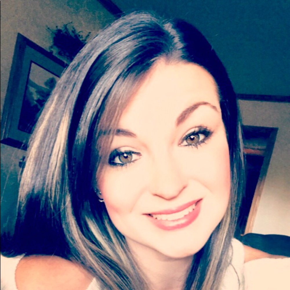 Meet your Posher, Abigail